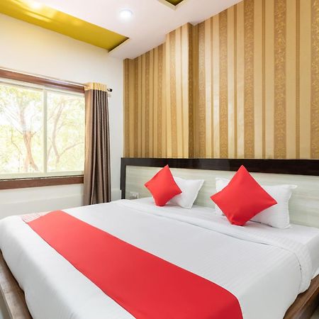 โอโย 27867 สาวิตรี รีเจนซี Hotel โบปาล ภายนอก รูปภาพ