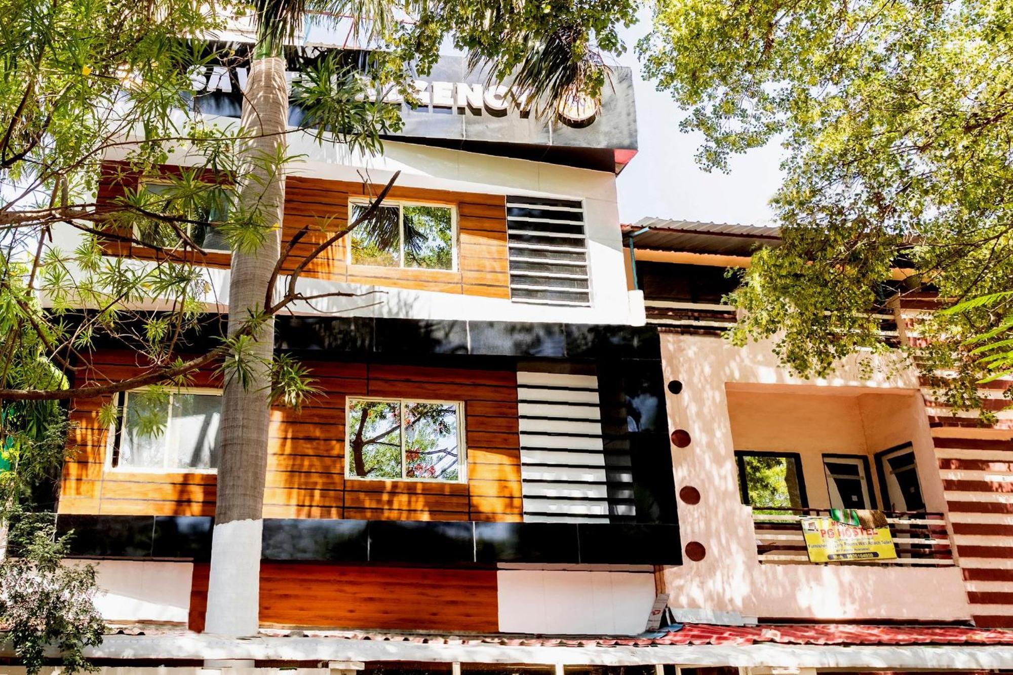 โอโย 27867 สาวิตรี รีเจนซี Hotel โบปาล ภายนอก รูปภาพ