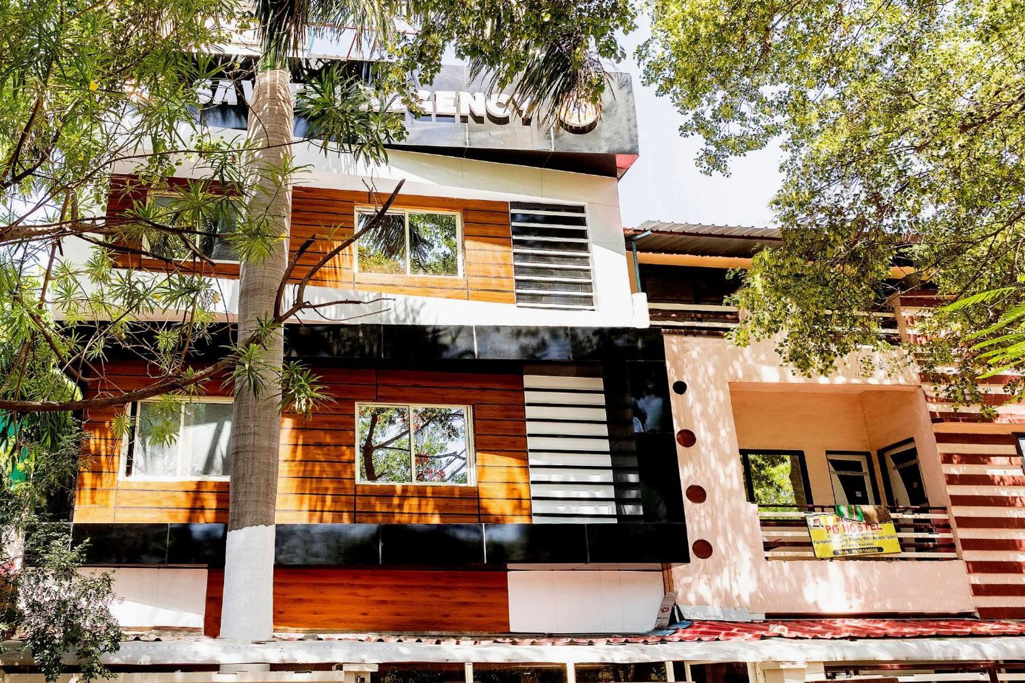 โอโย 27867 สาวิตรี รีเจนซี Hotel โบปาล ภายนอก รูปภาพ
