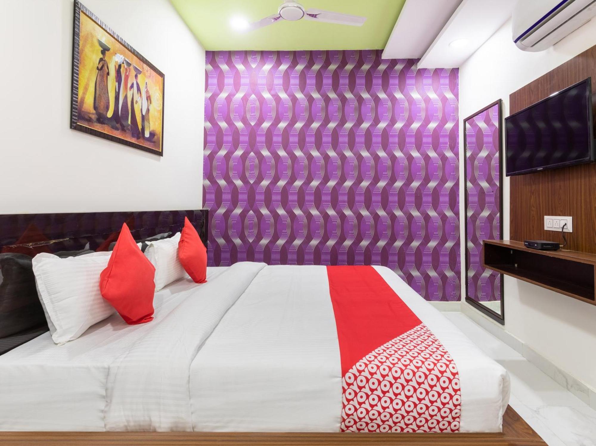 โอโย 27867 สาวิตรี รีเจนซี Hotel โบปาล ภายนอก รูปภาพ